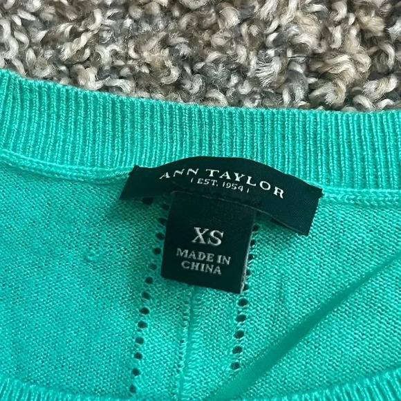 ANN TAYLOR SWEATER TOP TEAL GREEN 3/4 SLEEVES STRETCH SCOOP NECK SIZE XS - Picture 7 of 10